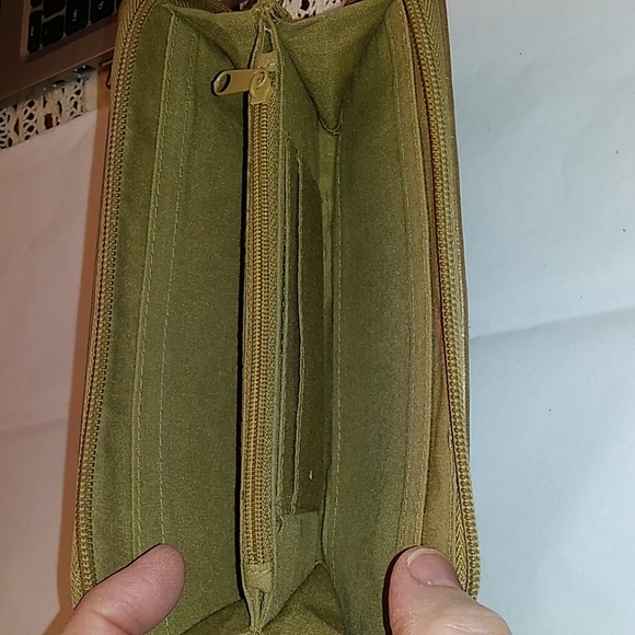 Gold zipper wallet - Picture 4 of 6